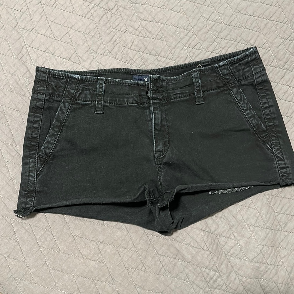 Black wash short shorts